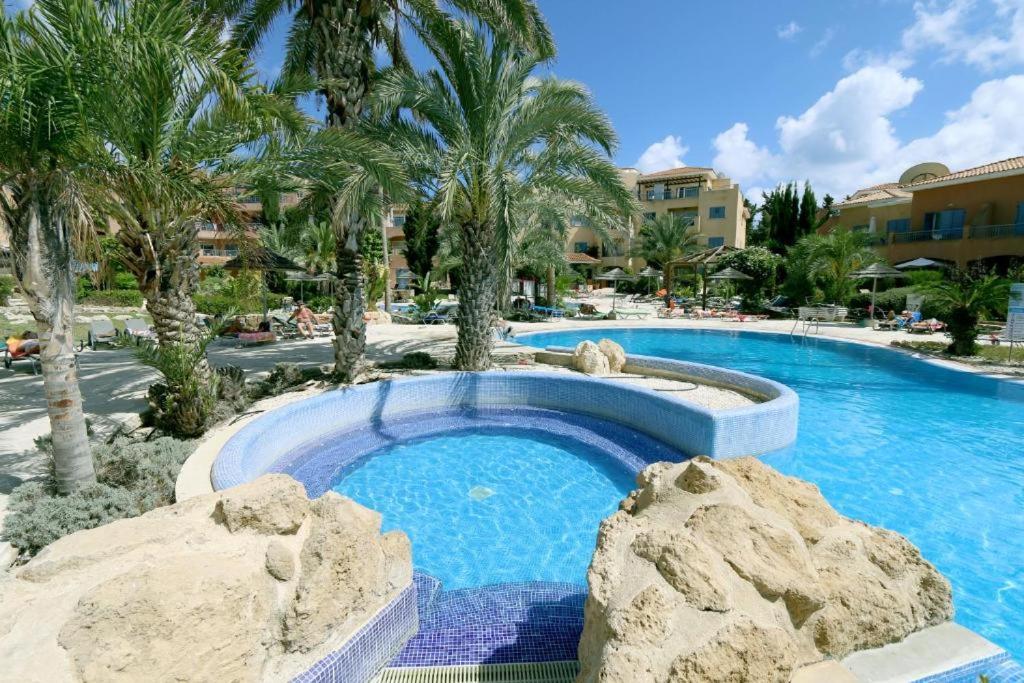 Limnaria Gardens B Leilighet Paphos Eksteriør bilde